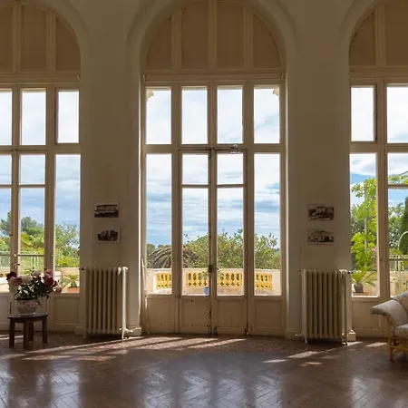 Les Logis De Valescure * Frejus