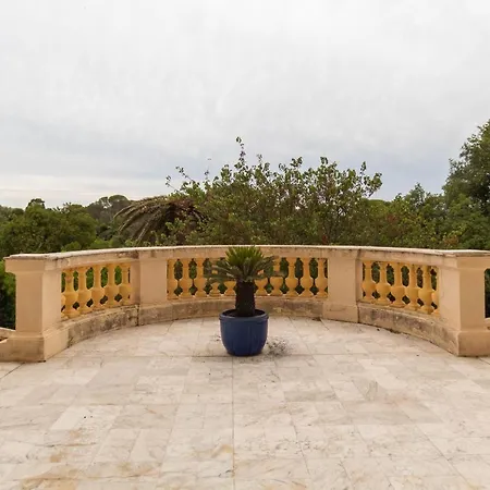 Les Logis De Valescure *